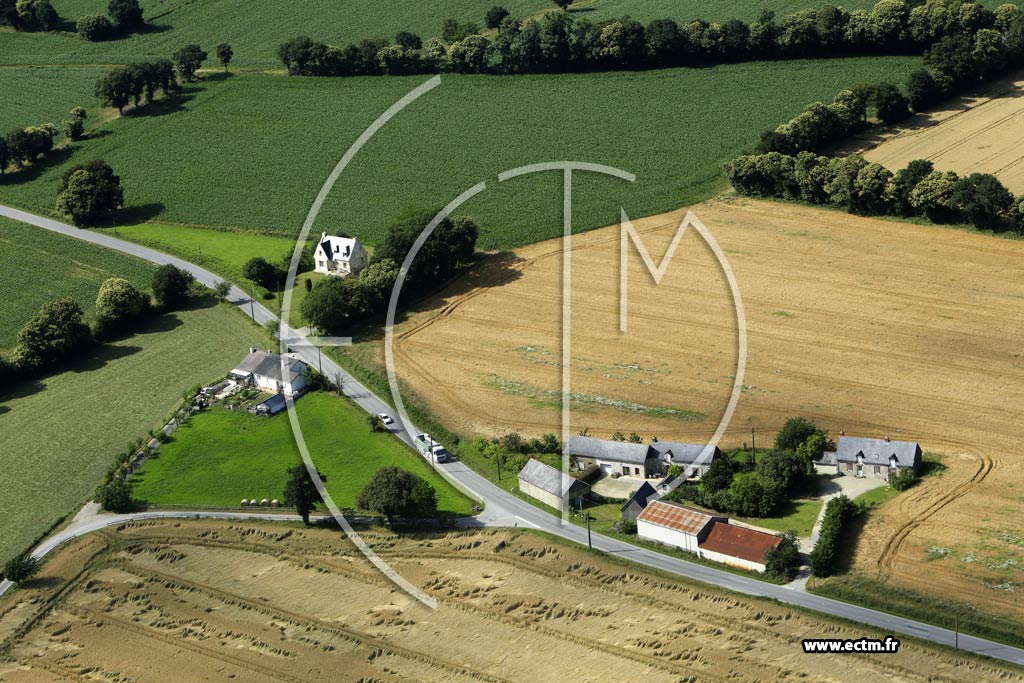 Photo arienne de Saint-Aubin-des-Landes (le Haut de la Lande)
