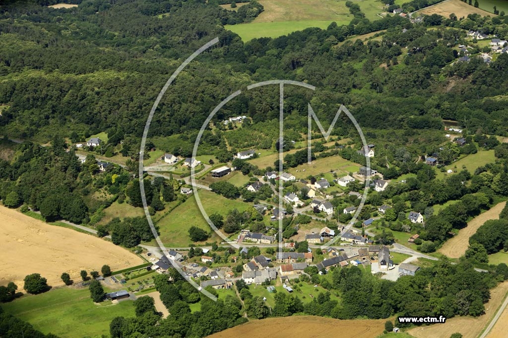 Photo arienne de Saint-Senoux (Cambr)