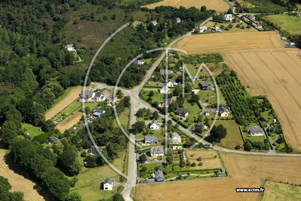 Photo arienne de Saint-Senoux (les Quatre Routes)