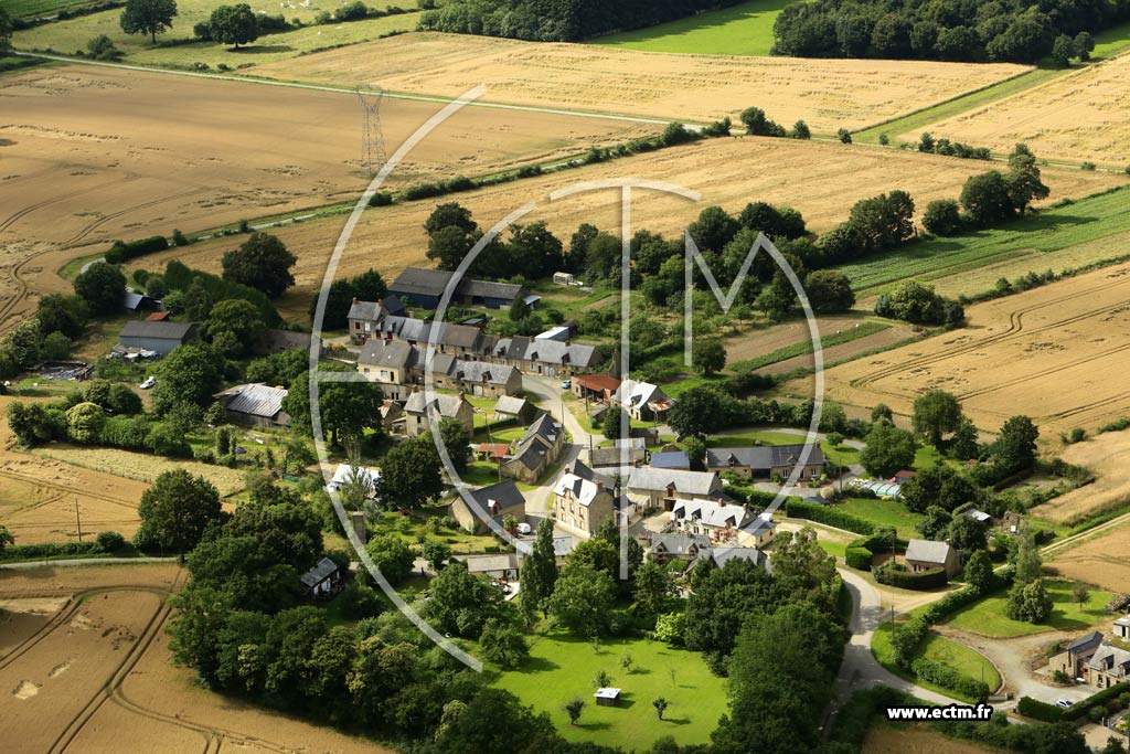 Photo arienne de Bain-de-Bretagne (les Riais)
