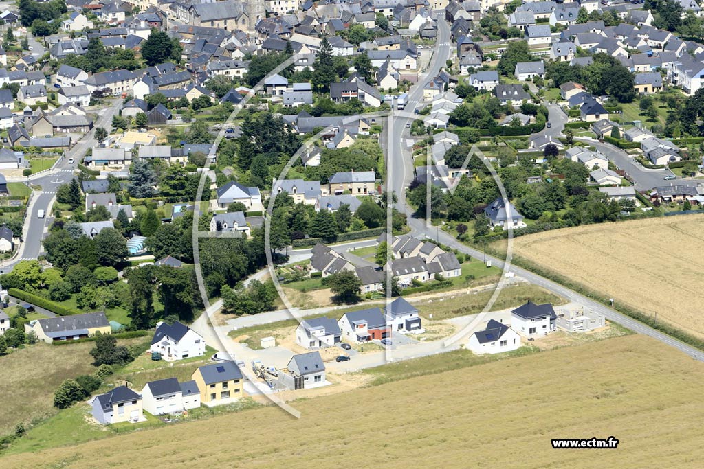 Photo arienne de Bral-sous-Montfort
