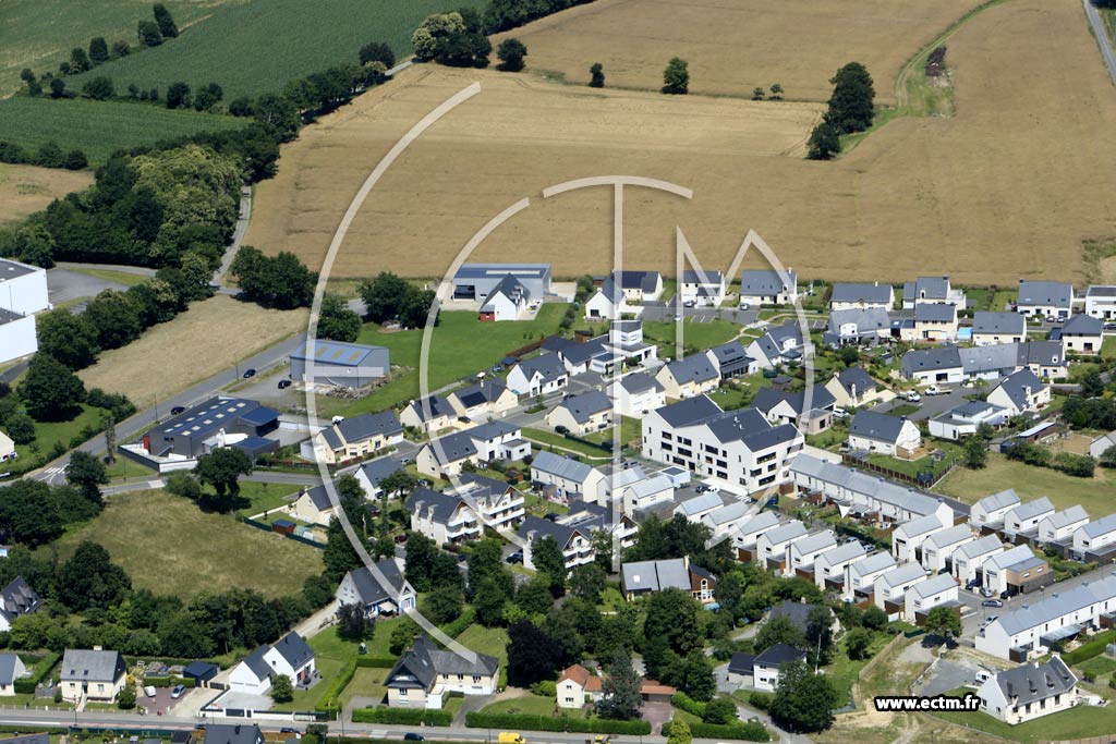 Photo arienne de Bral-sous-Montfort
