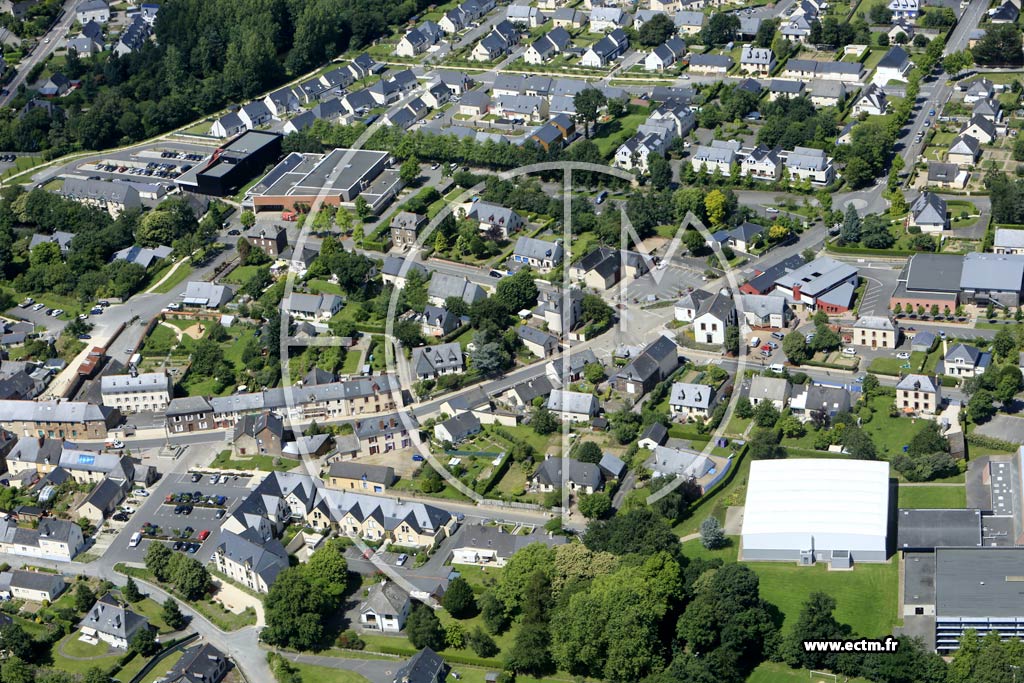 Photo arienne de Bral-sous-Montfort