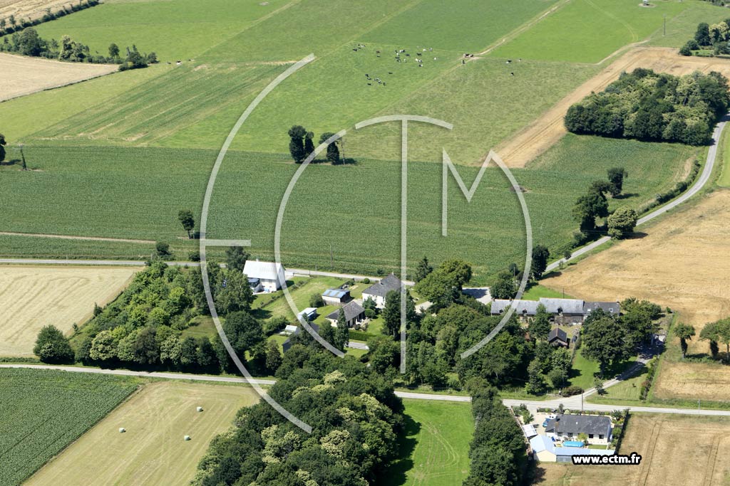 Photo arienne de Bral-sous-Montfort (la Menuhais)
