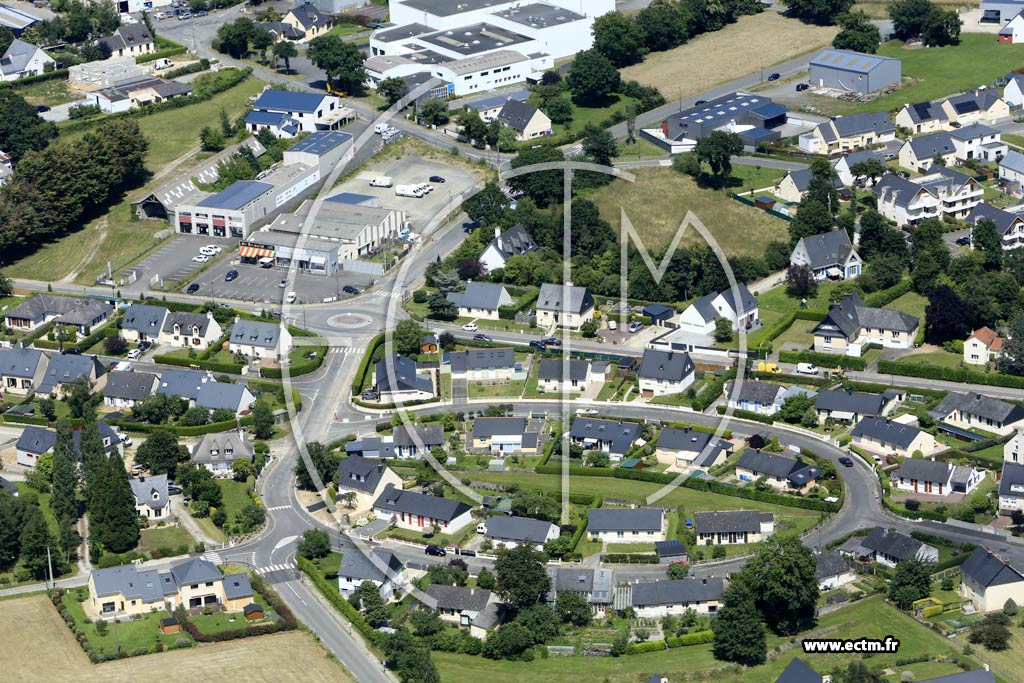 Photo arienne de Bral-sous-Montfort (le Chtelet)