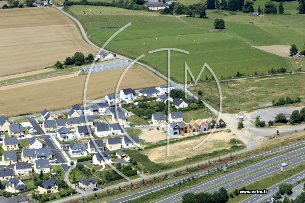 Photo arienne de Bral-sous-Montfort (les Quatre Routes)