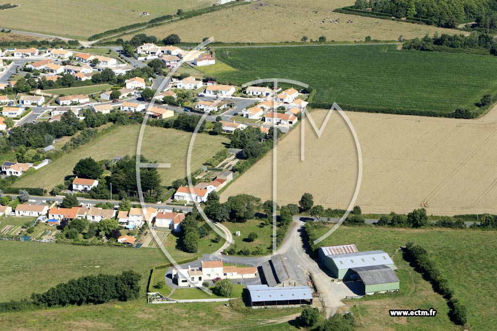 Photo arienne de L'Aiguillon-sur-Vie