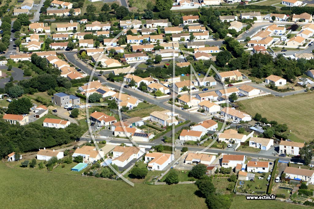 Photo arienne de L'Aiguillon-sur-Vie