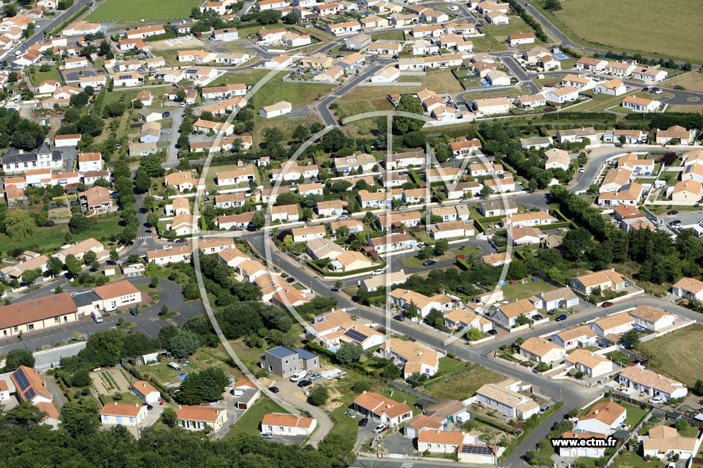 Photo arienne de L'Aiguillon-sur-Vie