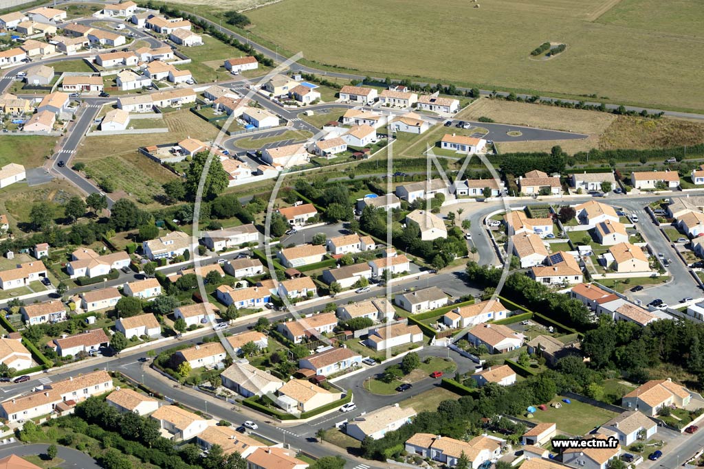 Photo arienne de L'Aiguillon-sur-Vie