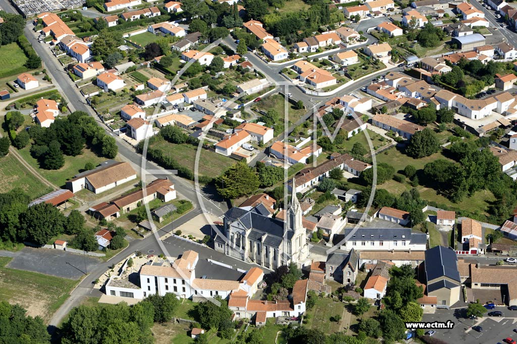 Photo arienne de L'Aiguillon-sur-Vie