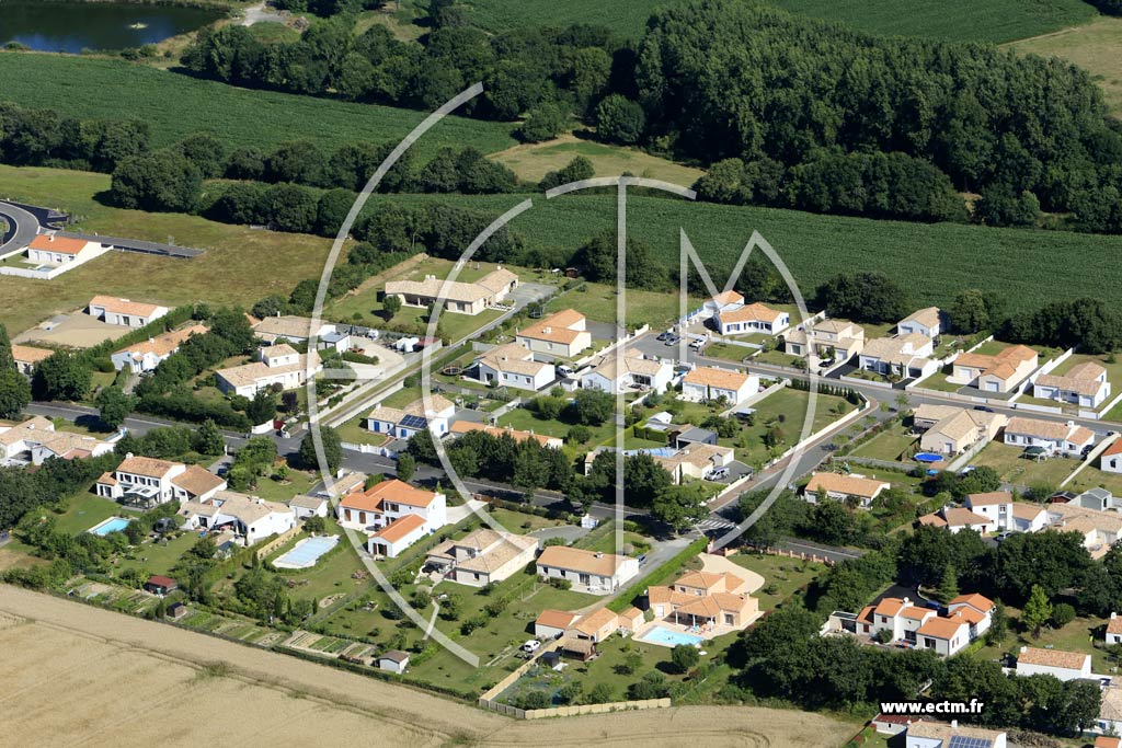 Photo arienne de L'Aiguillon-sur-Vie (la Grve)