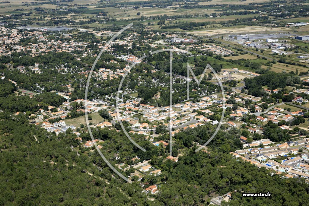 Photo arienne de Saint-Jean-de-Monts (l'Ouche Pouvreau)