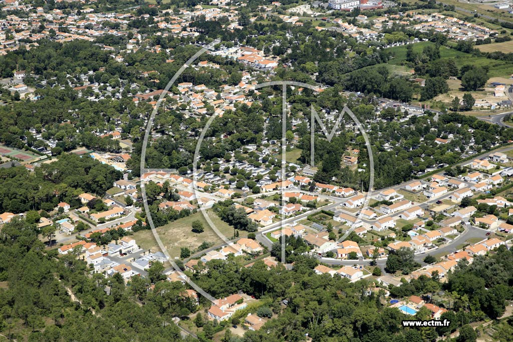 Photo arienne de Saint-Jean-de-Monts (l'Ouche Pouvreau)