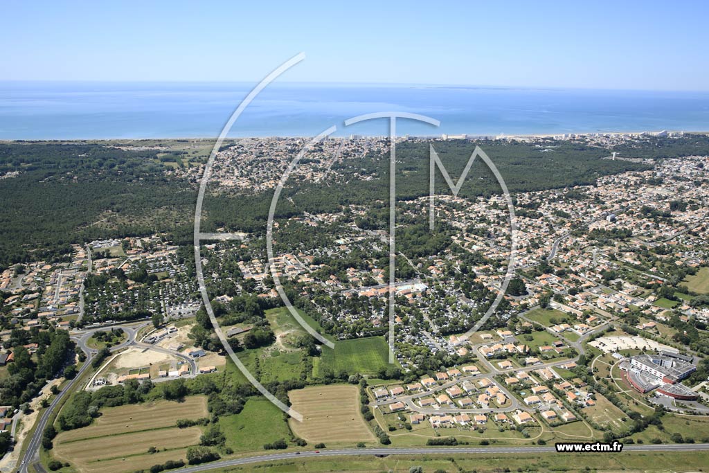 Photo arienne de Saint-Jean-de-Monts (le Bois Masson - les Quate Ails)