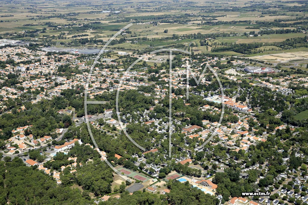 Photo arienne de Saint-Jean-de-Monts (les Quatre Ails)