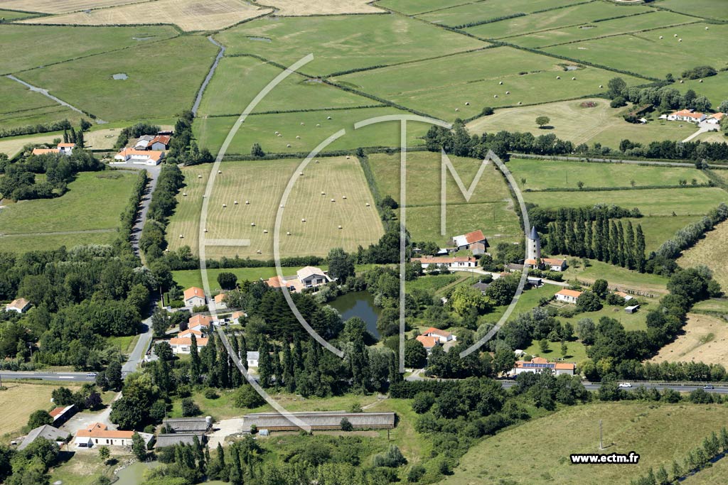 Photo arienne de Le Perrier (le Moulin de la Chausse)
