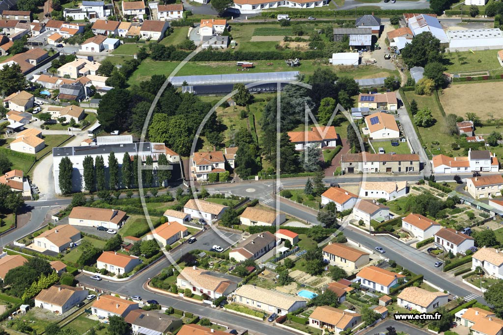 Photo arienne de Aizenay (Nord)