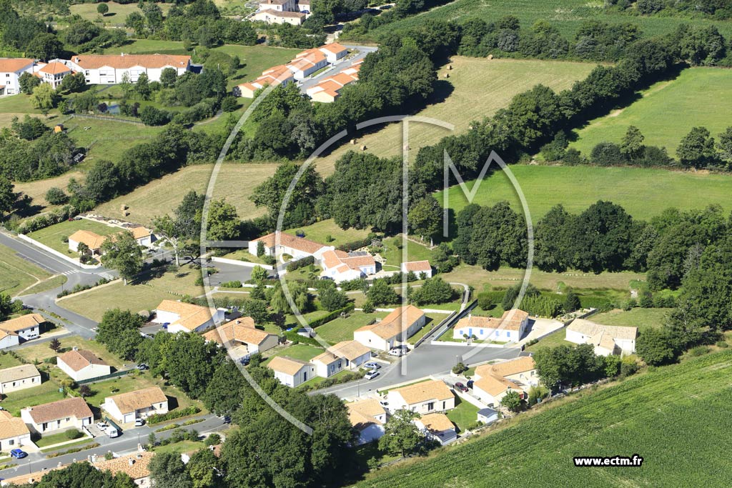 Photo arienne de Beaulieu-Sous-la-Roche