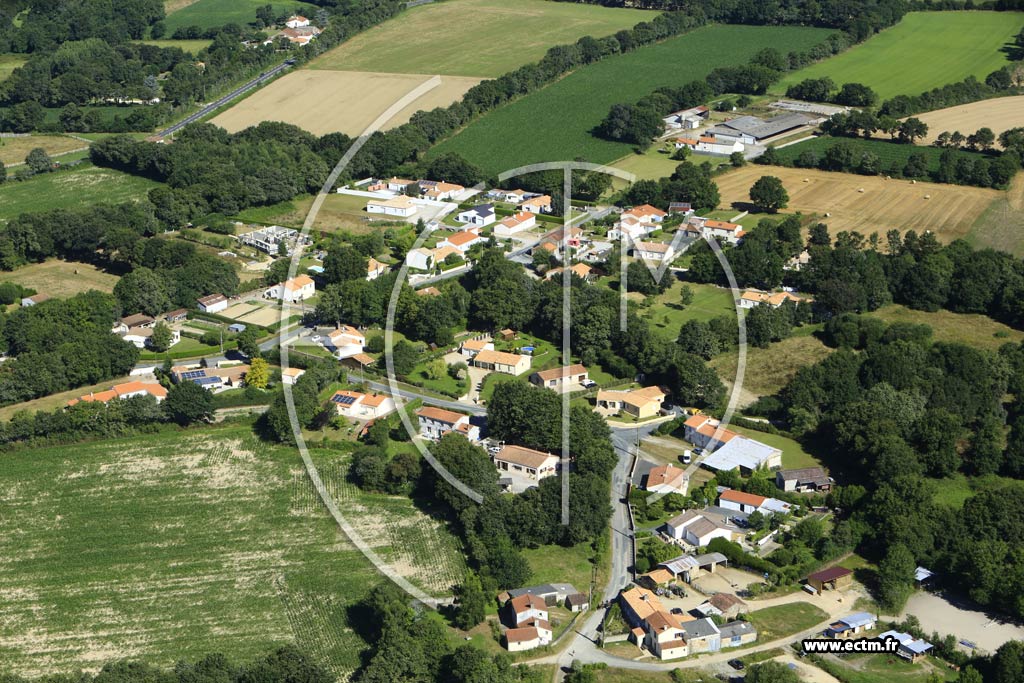 Photo arienne de Beaulieu-Sous-la-Roche
