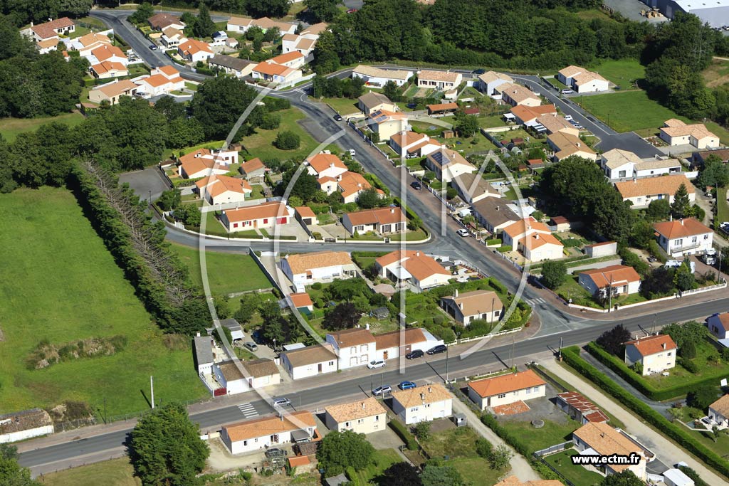 Photo arienne de Beaulieu-Sous-la-Roche