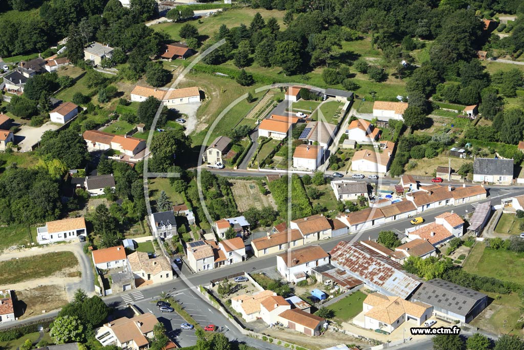 Photo arienne de Beaulieu-Sous-la-Roche