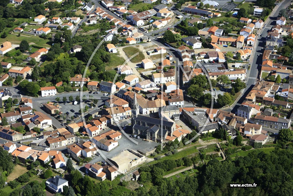 Photo arienne de Beaulieu-Sous-la-Roche