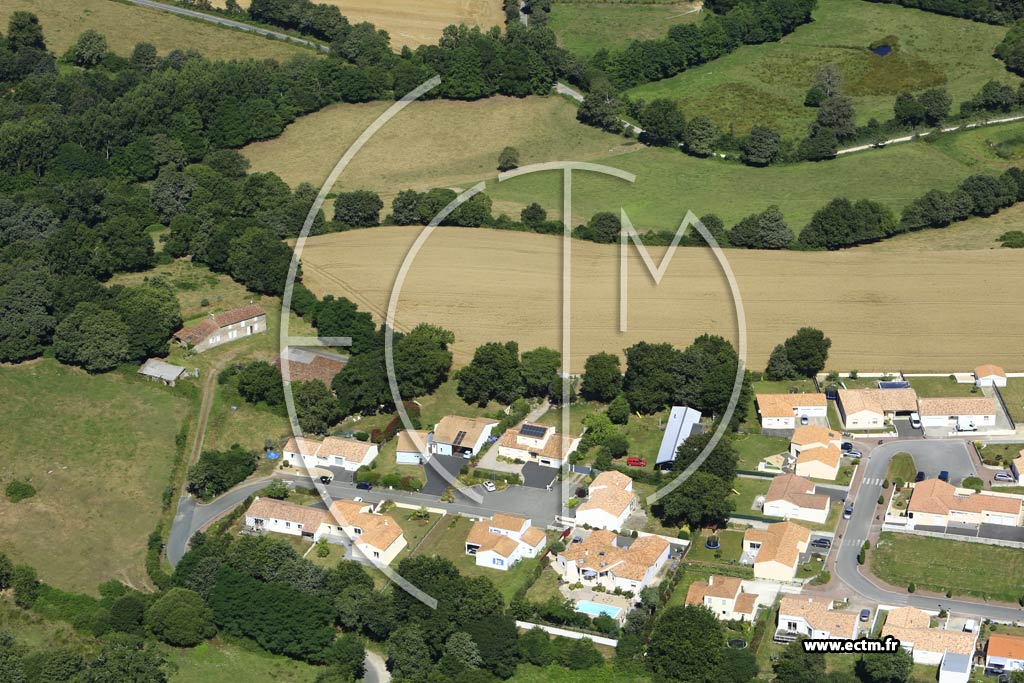 Photo arienne de Le Poir-sur-Vie