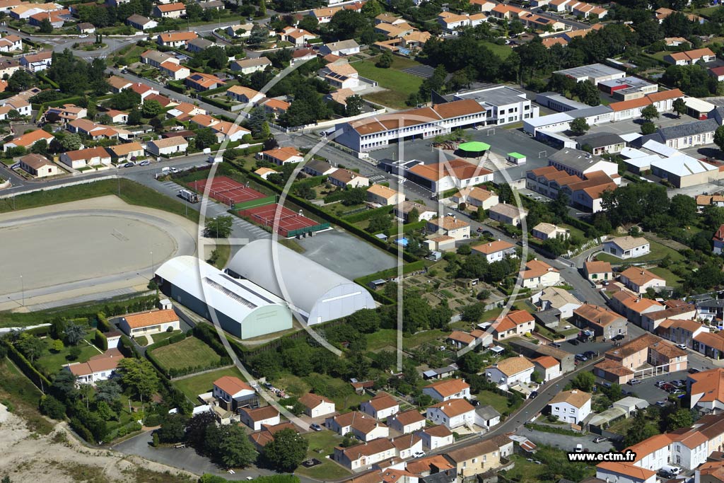 Photo arienne de Le Poir-sur-Vie (Centre)