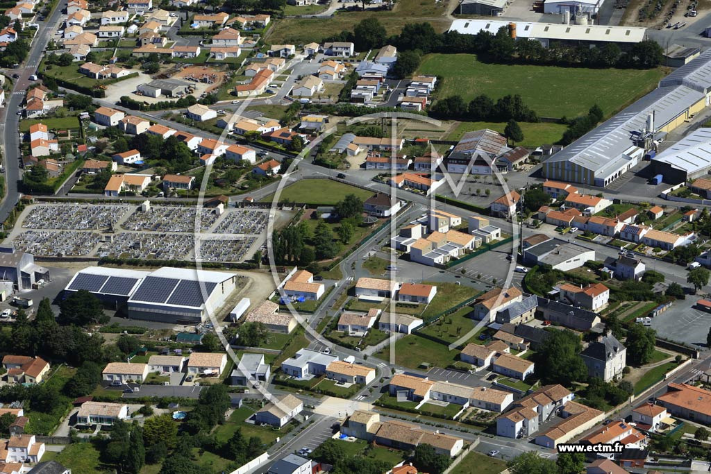 Photo arienne de Le Poir-sur-Vie (Centre)