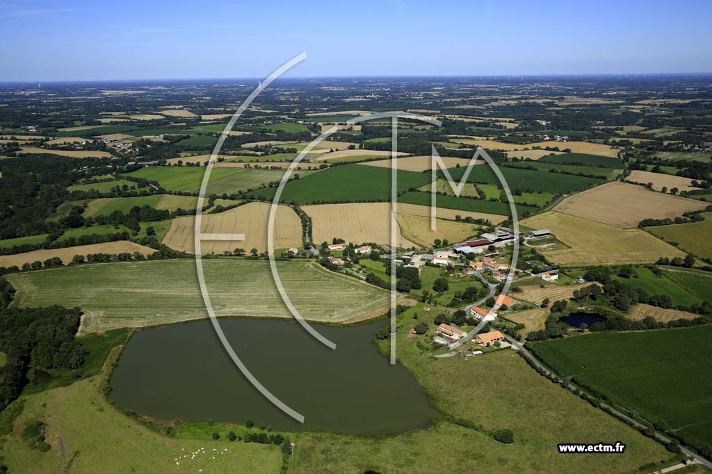 Photo arienne de Le Poir-sur-Vie (la Blanchre)