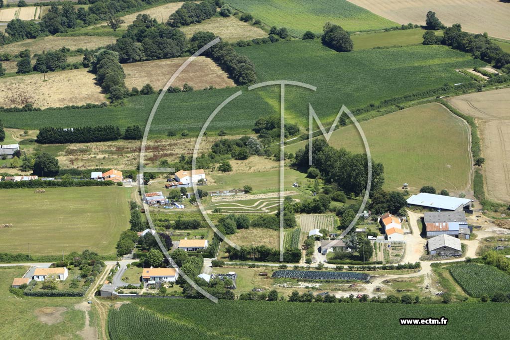 Photo arienne de Saint-Christophe-du-Ligneron (la Mansoire)
