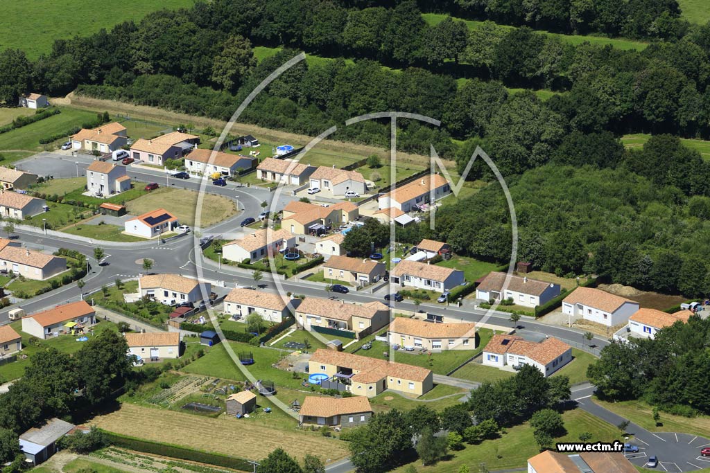 Photo arienne de Saint-tienne-du-Bois