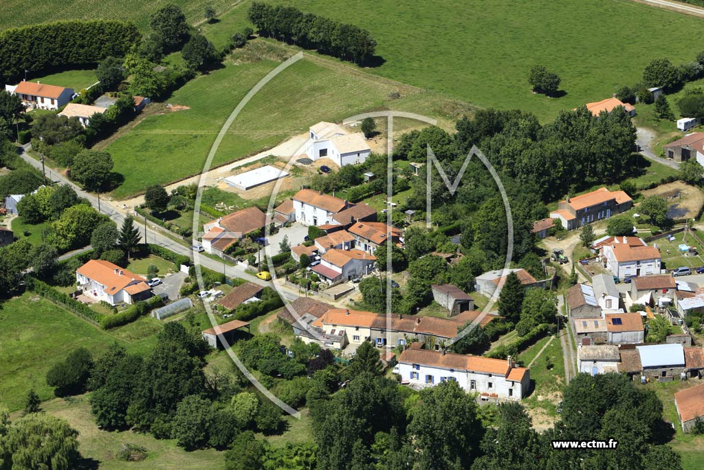 Photo arienne de Saint-tienne-du-Bois (la Boutire)