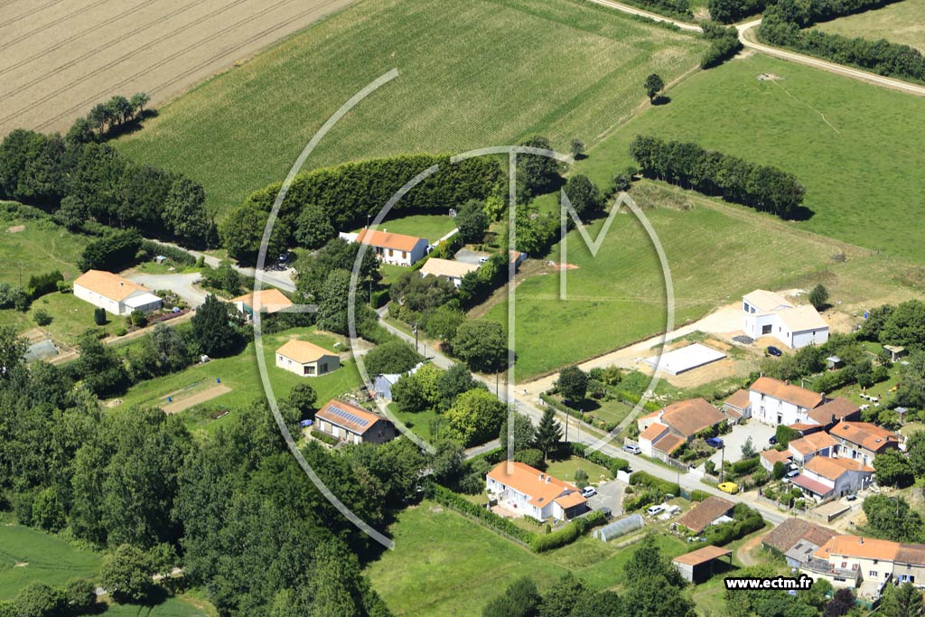 Photo arienne de Saint-tienne-du-Bois (la Boutire)