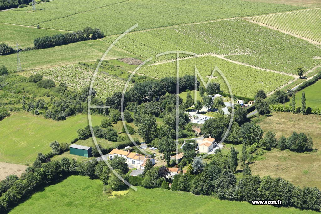 Photo arienne de Saint-tienne-du-Bois (la Salle)