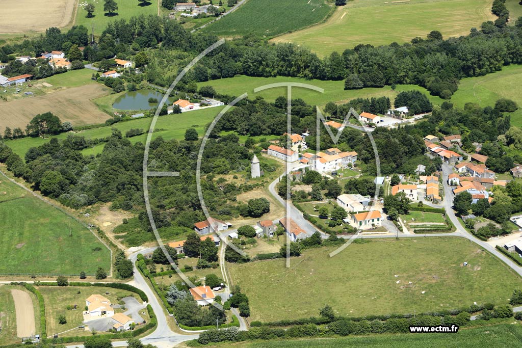 Photo arienne de Saint-tienne-du-Bois (les merillres)