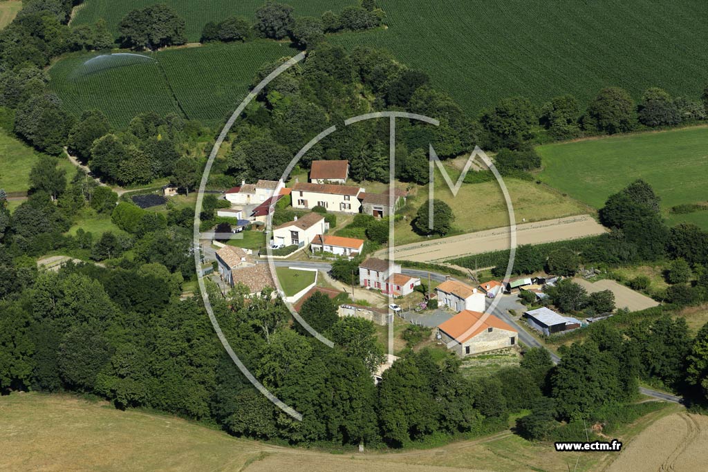 Photo arienne de Saint-Georges-de-Pointindoux (la Gilardire)