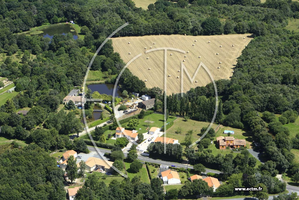 Photo arienne de Saint-Julien-des-Landes