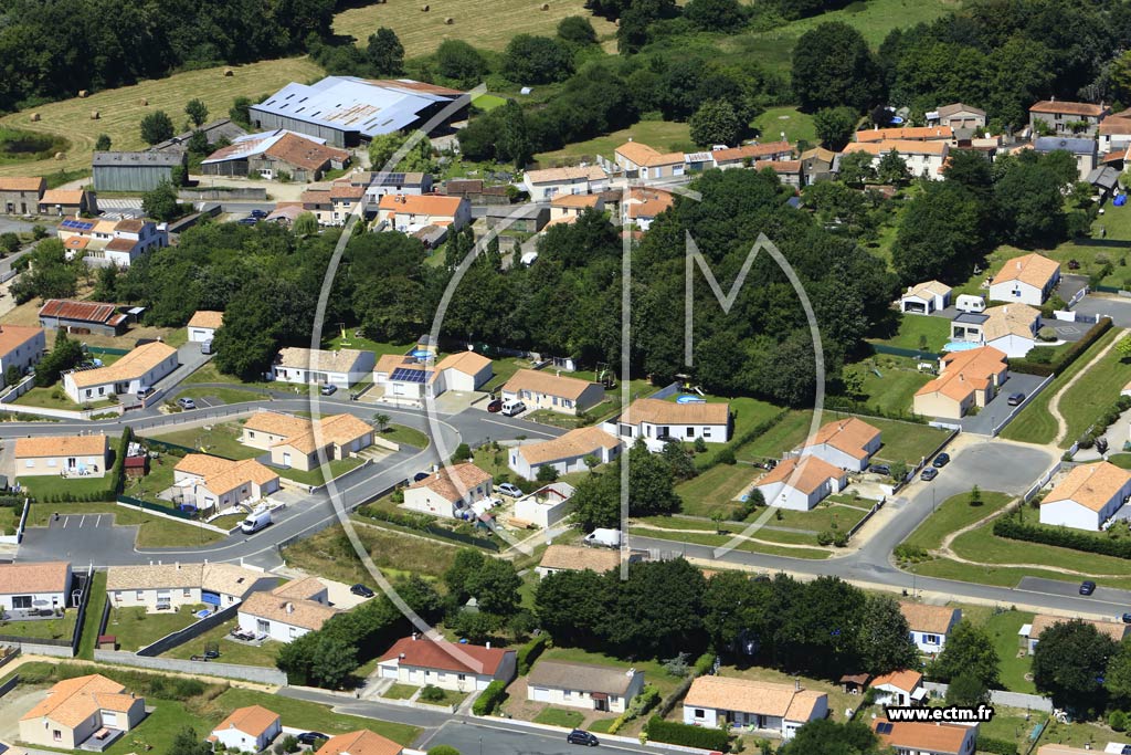 Photo arienne de Saint-Paul-Mont-Penit