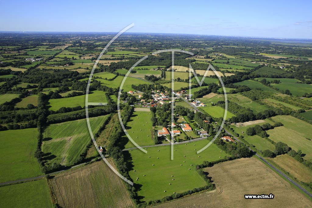 Photo arienne de Saint-Mme-le-Tenu (la Bourrire)