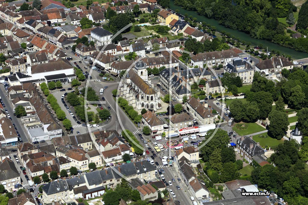 Photo arienne de Arcis-sur-Aube (Centre)