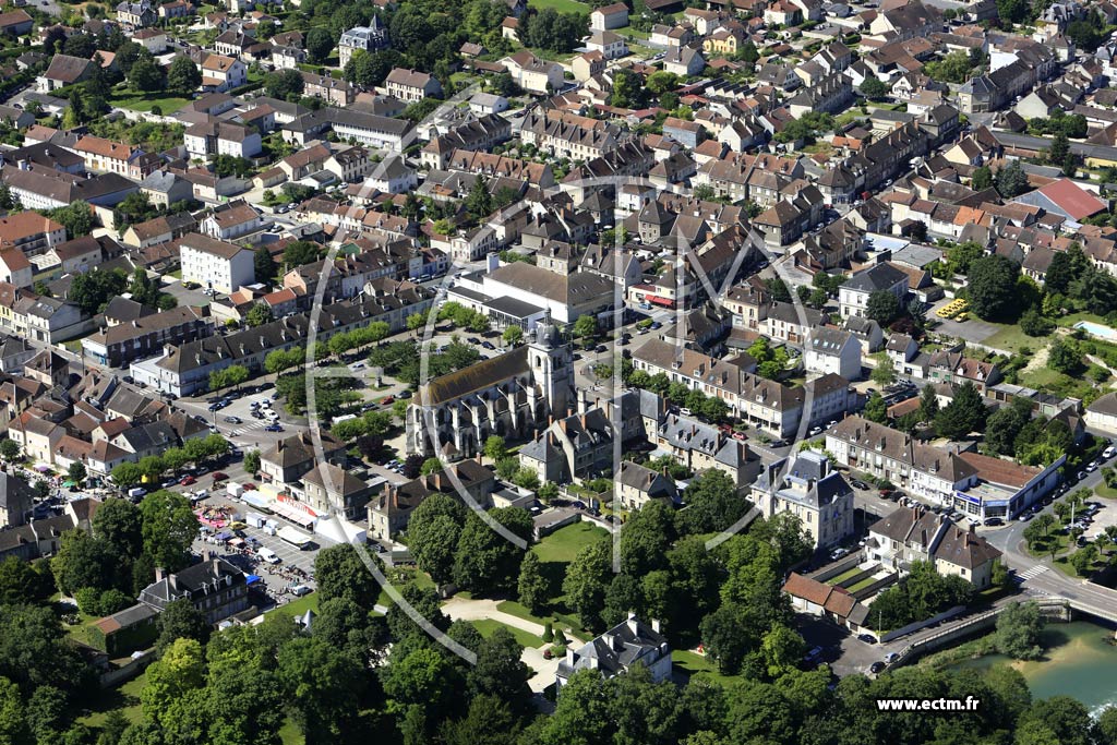 Photo arienne de Arcis-sur-Aube (Centre)