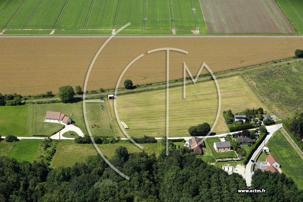 Photo arienne de Montsuzain