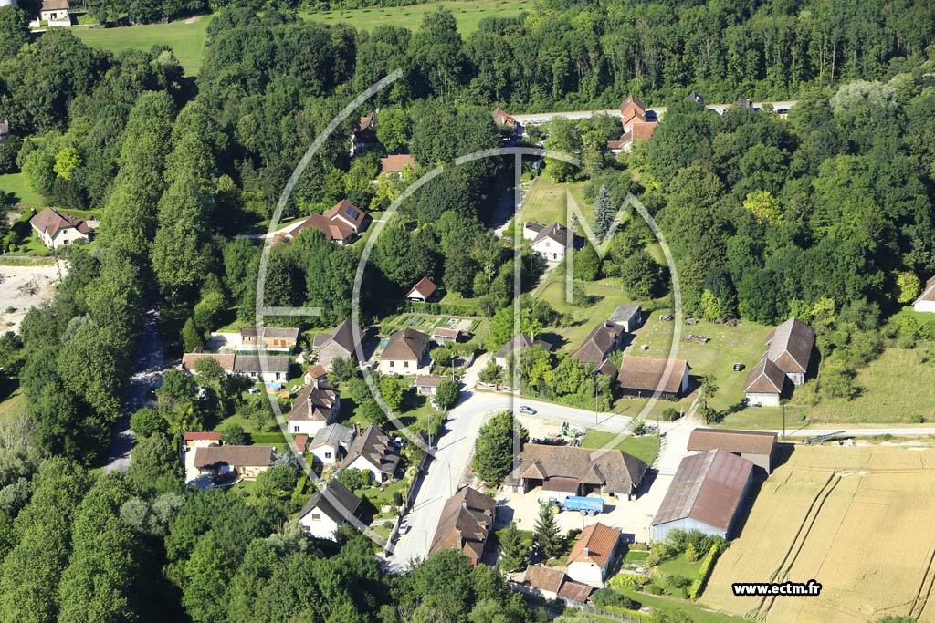 Photo aérienne de Saint-Lyé (le Crotay)