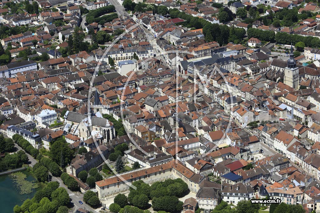 Photo arienne de Bar-sur-Aube (Centre)