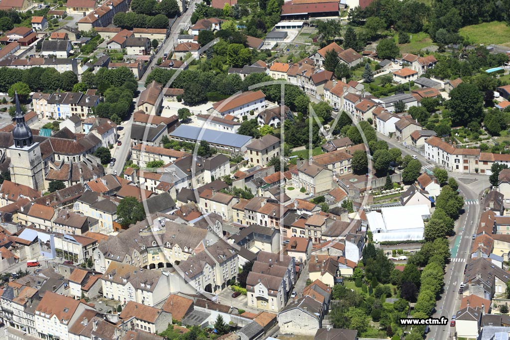 Photo arienne de Bar-sur-Aube (Centre)