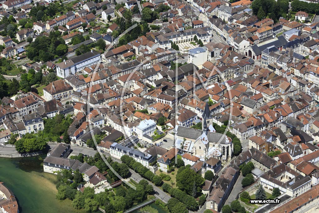 Photo arienne de Bar-sur-Aube (Centre)