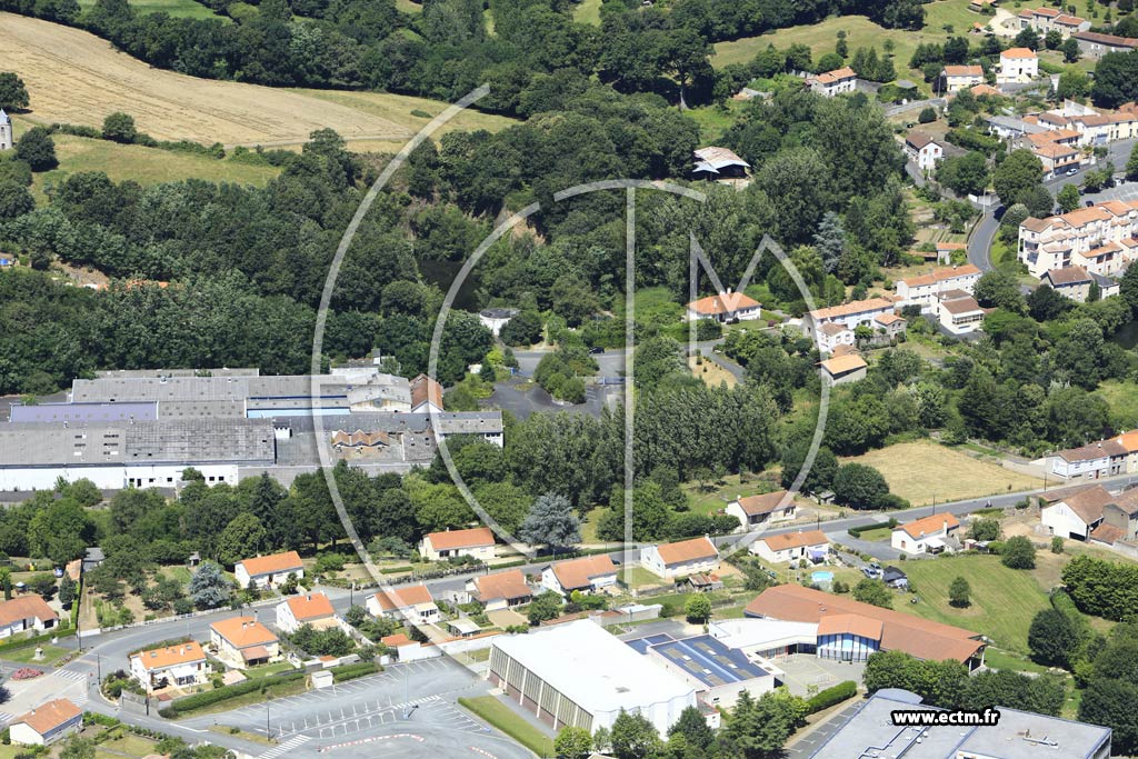 Photo arienne de Montfaucon-Montign