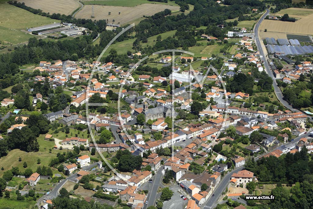 Photo arienne de Montfaucon-Montign